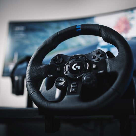 Logitech G923 Volante + Pedales Ps4 Ps5 Pc - Image 2
